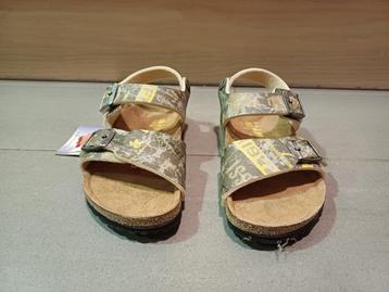 birkenstock sandalen maat 28 voor jongen in nieuwstaat, Meisje, Schoenen, Ophalen of Verzenden, Zo goed als nieuw