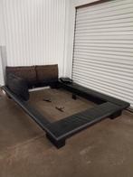 Lederen bed van de jaren 80 vintage, Huis en Inrichting, Slaapkamer | Bedden, Ophalen, Zo goed als nieuw