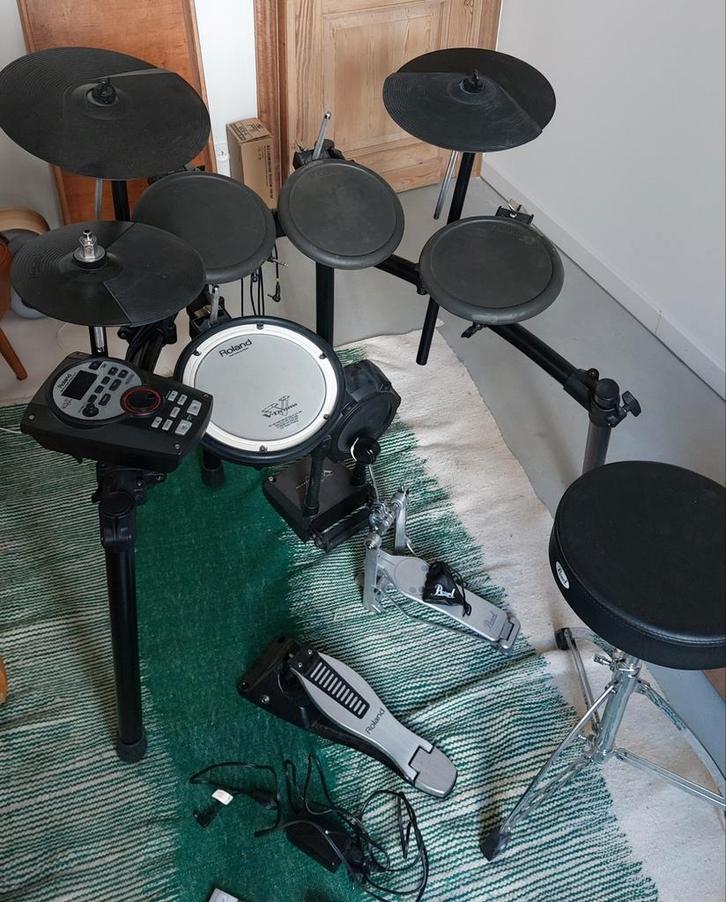 Roland TD-11K drum + kick Pearl + krukje Pearl, Muziek en Instrumenten, Drumcomputers, Zo goed als nieuw, Roland, Ophalen