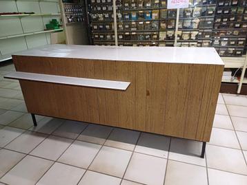 Comptoir vintage et original beschikbaar voor biedingen