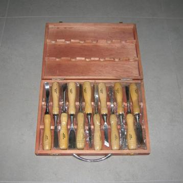 Sculpteer beitels      beschikbaar voor biedingen