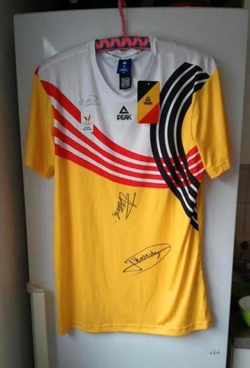 Gesigneerd Olympisch Shirt door Kopecky, Abdi, Derwael.  beschikbaar voor biedingen