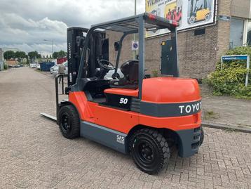 Toyota 7FBMF50 5000KG 4.70METER HEFTRUCK (bj 2012) beschikbaar voor biedingen