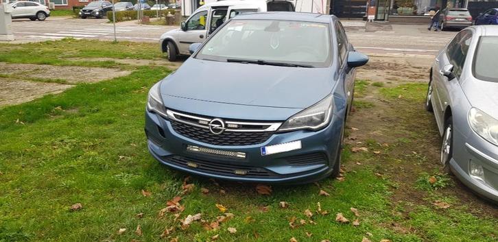 Opel Astra K 2016 MET MOTORSCHADE, Auto's, Opel, Particulier, Astra, ABS, Airbags, Airconditioning, Bluetooth, Boordcomputer, Centrale vergrendeling