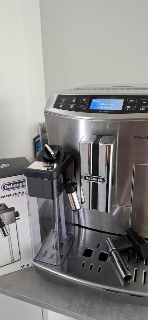 Machine à café Delonghi Primadonna Evo avec WiFi et pression, Electroménager, Cafetières, Comme neuf, Café moulu, Café en grains