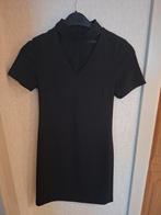 ​ LolaLiza Zwart Jurkje met Choker en V-hals, Kleding | Dames, Jurken, Lola & Liza, Zwart, Ophalen of Verzenden, Zo goed als nieuw