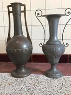 Lot de 2 vases en étain et bronze