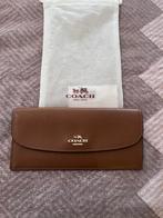 Pochette Coach, Handtassen en Accessoires, Tassen | Damestassen, Ophalen of Verzenden, Gebruikt, Bruin, Overige typen