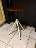 Woood krukje, Huis en Inrichting, Krukjes, Ophalen, In hoogte verstelbaar, Zo goed als nieuw
