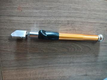Glassnijder,  beschikbaar voor biedingen