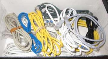 12 patchkabel  of  netwerkkabels beschikbaar voor biedingen