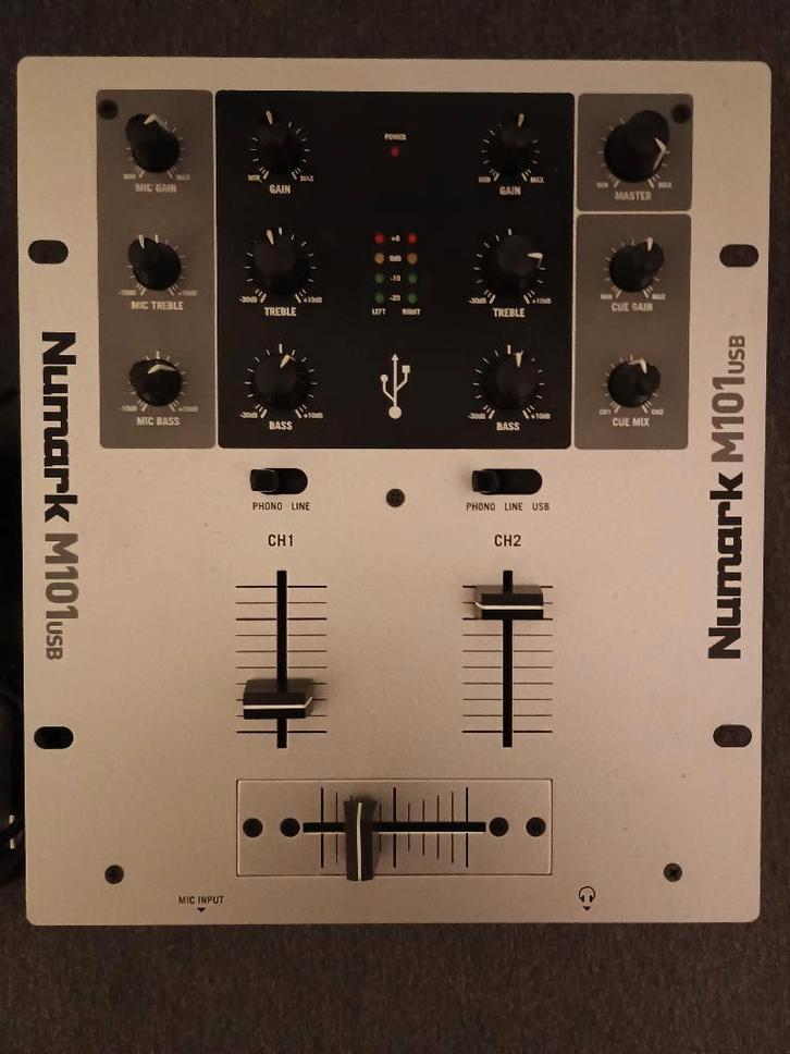 NUMARK M101 USB-console/mixer 2-weg geborsteld aluminium, Muziek en Instrumenten, Dj-sets en Draaitafels, Zo goed als nieuw, Numark