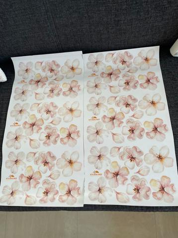 Muursticker - bloemen beschikbaar voor biedingen