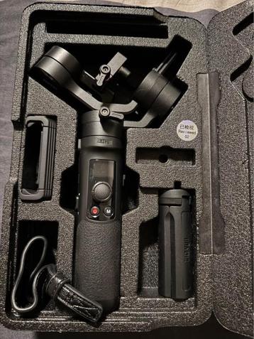 Gimbal. Zhiyun Crane voor stabiele camerabeelden beschikbaar voor biedingen