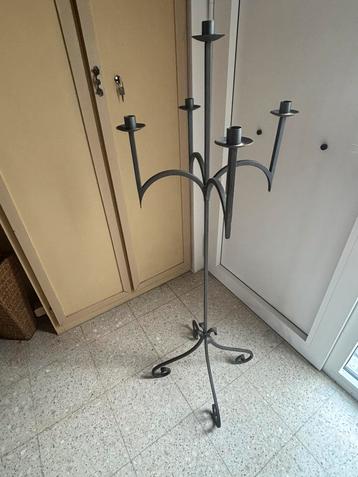 Kandelaar, Enlèvement, Chandelier