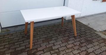 mobilier beschikbaar voor biedingen