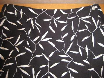 Stijlvolle maxi zomerrok met wikkel – zwart/wit – maat 42, Taille 42/44 (L), Enlèvement ou Envoi, Comme neuf, Blanc