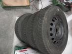 4 winterbanden 195/65-15 pirelli, 15 inch, Velg(en), Gebruikt, Personenwagen