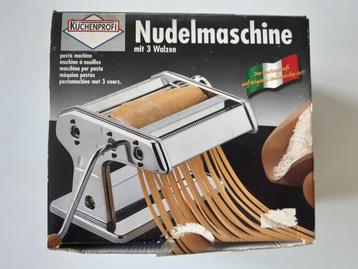 pastamachine beschikbaar voor biedingen