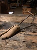 Vintage wooden shoe stretcher - houten schoenmal, Antiek en Kunst, Antiek | Gereedschap en Instrumenten, Ophalen of Verzenden