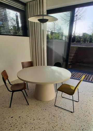 realisatie mortex tafel beschikbaar voor biedingen