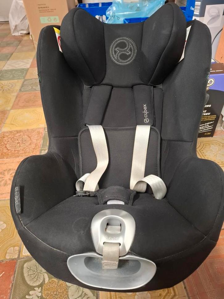 Siège auto Cybex noir, base incluse, Enfants & Bébés, Sièges auto, Isofix, Enlèvement