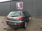 Alfa Romeo 147 1.6i, Auto's, Alfa Romeo, Stof, Zwart, Bruin, Bedrijf