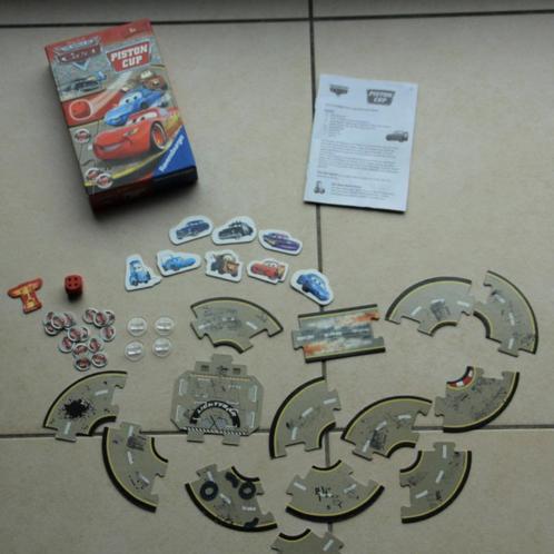 Ravensburger Cars Piston Cup, Hobby en Vrije tijd, Gezelschapsspellen | Bordspellen, Een of twee spelers, Drie of vier spelers