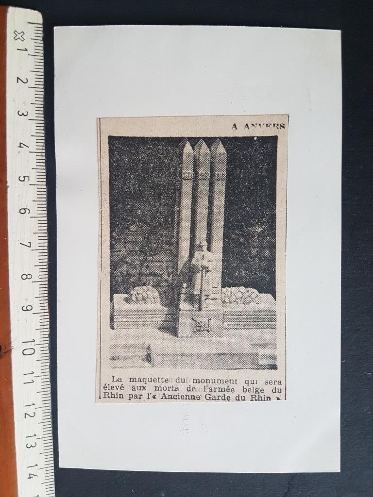 Knipsel op postkaart: Antwerpen Oorlogsmonument, Verzamelen, Militaria | Algemeen, Landmacht, Foto of Poster, Verzenden