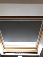 Velux verduisterend rolgordijn 60€, Doe-het-zelf en Bouw, Ophalen, Zo goed als nieuw