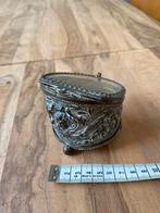 Sieradendoosje, Envoi