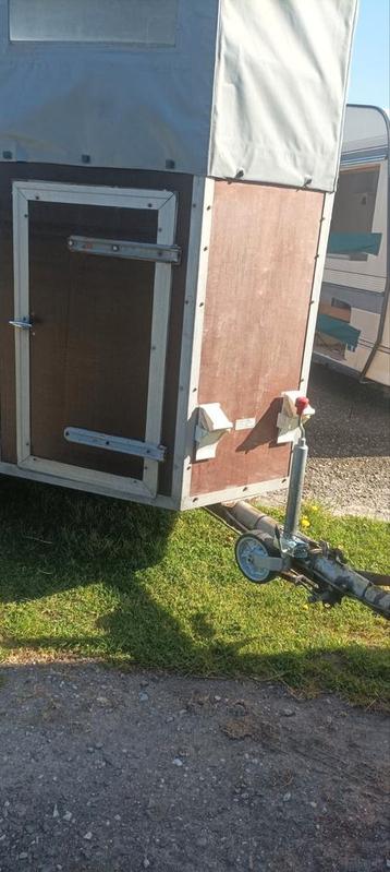 2paars trailer  beschikbaar voor biedingen