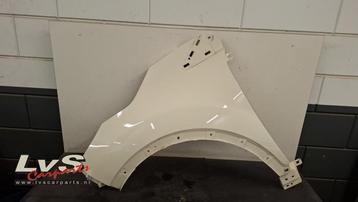 Scherm links-voor van een Renault Captur (BIXND) beschikbaar voor biedingen