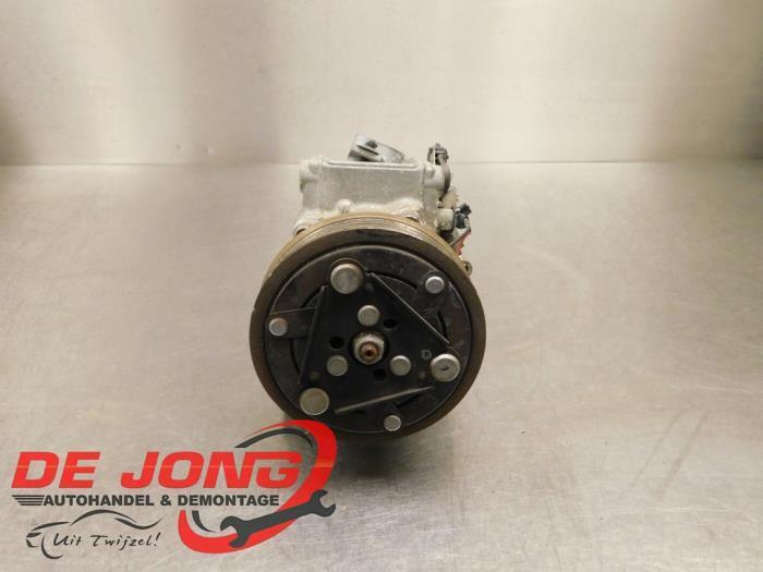 Pompe clim d'un Renault Clio, Autos : Pièces & Accessoires, Autres pièces automobiles, Renault, Utilisé, 3 mois de garantie, Enlèvement ou Envoi