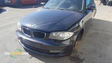 Buitenspiegel links van een BMW 1-Serie beschikbaar voor biedingen