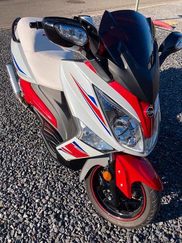 Scooter Sym 125cc GTS beschikbaar voor biedingen