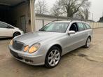 MERCEDES KLASSE E220 AVANTGARDE - AUTOMAAT - NIKKEL -, Auto's, Automaat, Stof, Euro 4, Zilver of Grijs