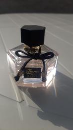 eau de parfum vrouwen 30 ml, Ophalen of Verzenden, Zo goed als nieuw, Parfumfles, Gevuld