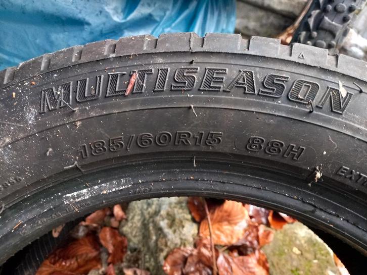 Pneus, Auto-onderdelen, Banden en Velgen, Band(en), All Season, 15 inch, 185 mm, Gebruikt, Ophalen