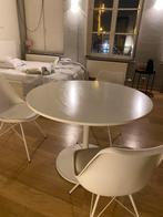Ronde tafel Ikea + 3 bijhorende stoelen, Huis en Inrichting, Ophalen