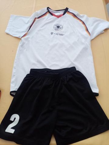  VAREUSE +SHORT ALLEMAGNE, TAILLE L., PARFAIT ETAT, ANCIENNE