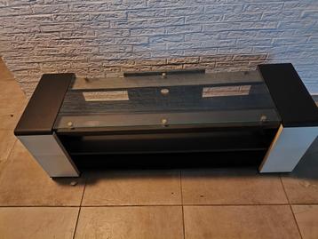 Meuble TV noir et blanc avec une vitre  beschikbaar voor biedingen