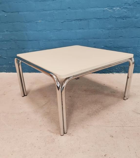 Table basse Space Age des années 70, Maison & Meubles, Tables | Tables de salon, Utilisé, Enlèvement