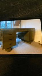 Metalen bureau, Huis en Inrichting, Ophalen, Zo goed als nieuw, Bureau