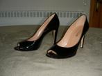 Zwarte open schoenen in lakleer, Buffalo, maat 38, Kleding | Dames, Schoenen, Zwart, Ophalen of Verzenden, Zo goed als nieuw, Schoenen met hoge hakken