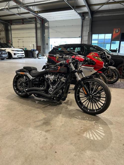 Harley Davidson Breakout 117 van 07/24 met 700km, Motoren, Motoren | Harley-Davidson, Bedrijf, meer dan 35 kW, 2 cilinders, Ophalen