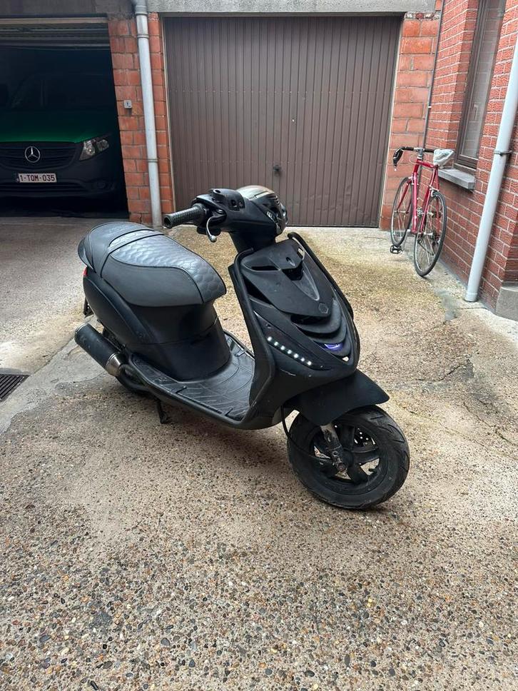 Piaggio Zip - 25 km/h, Vélos & Vélomoteurs, Scooters | Piaggio, Comme neuf, Zip, Classe A (25 km/h), Essence, Enlèvement