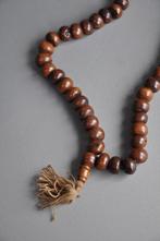 Mala de 108 perles en perles de coquillages fossiles, Népal, Enlèvement ou Envoi, Comme neuf, Autres types, Bouddhisme