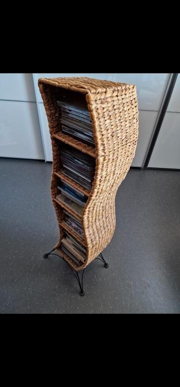 Étagère et armoire latérale en rotin en osier, Enlèvement, Utilisé