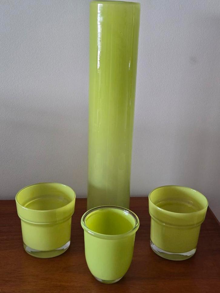 Vier nieuwe pastel groen items van tweedverblijf bestaande, Tuin en Terras, Bloempotten, Nieuw, Overige materialen, Binnen, Balkon